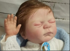 Beb&ecirc; produzido pela artes&atilde; Sara Gomes