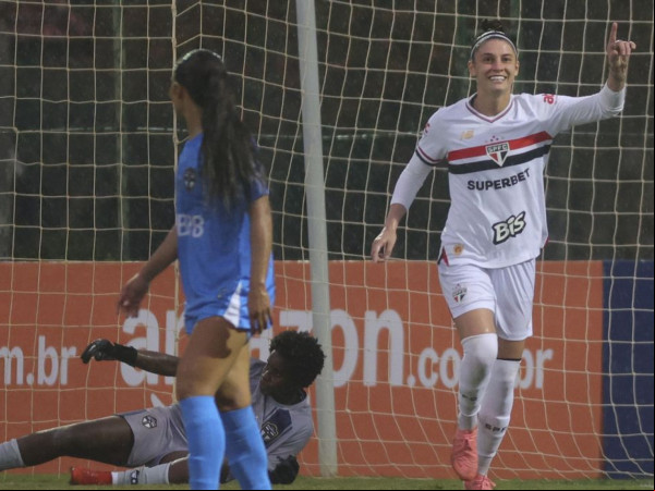 São Paulo goleia para assumir 3ª colocação do Brasileiro Feminino
