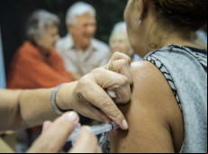 Idosos são os mais atingidos por infecções do vírus da gripe